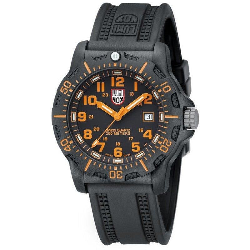Luminox Black OPS 44mm Quartz Diver Military Watch XL.8819.GG: Luminox Black OPS 44mm Quartz Diver Military Watch XL.8819.GG This Luminox Black OPS wristwatch combines functionality with a rugged design, making it an excellent choice for diving and military use.