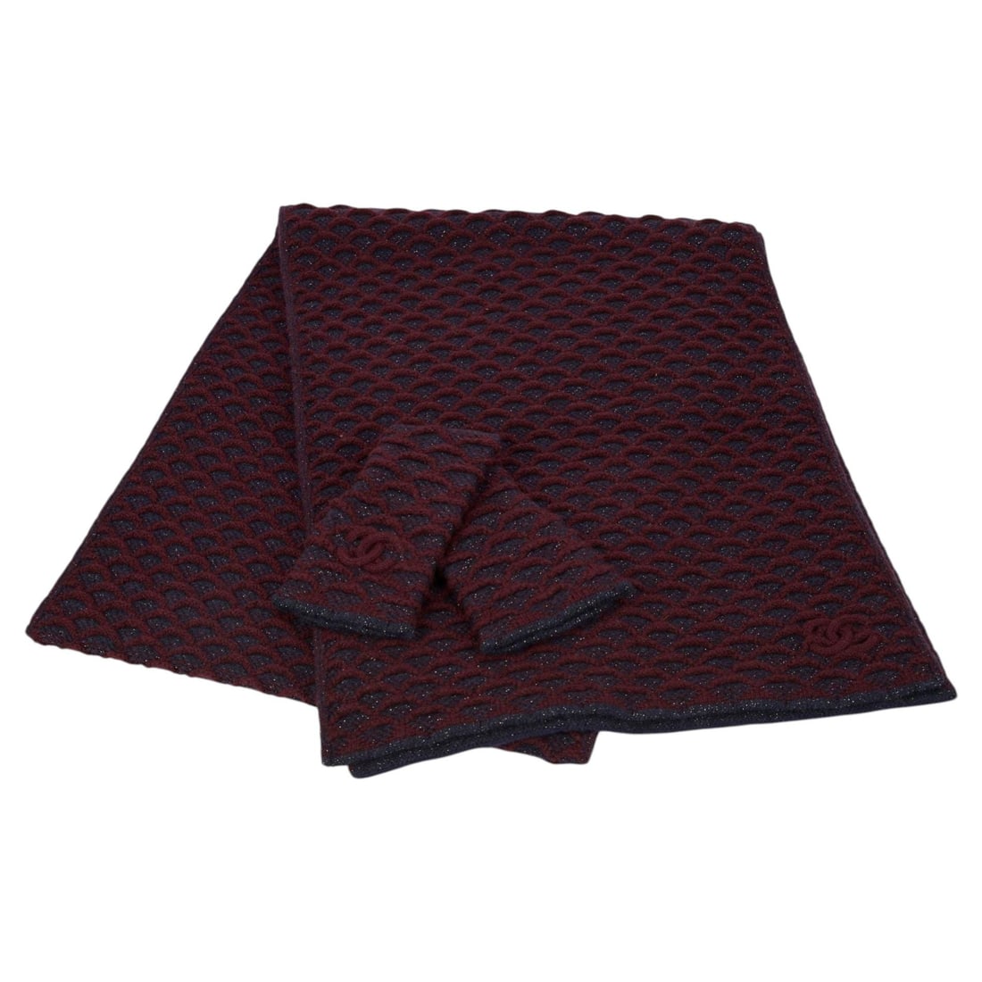 Chanel cashmere blend winter accessory set scarf and fingerless gloves: Chanel cashmere blend winter accessory set scarf and fingerless gloves Chanel winter accessory set in a glitter navy blue and burgundy cashmere blend. This set includes a scarf and fingerless gloves a