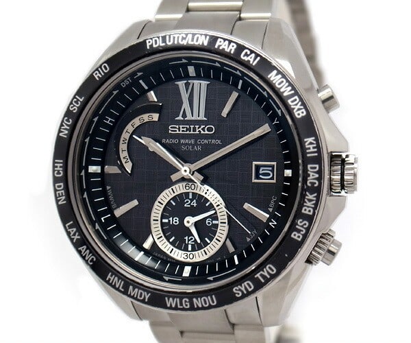 Seiko Brightz SAGA099 mens titanium solar world time wristwatch: Seiko Brightz SAGA099 mens titanium solar world time wristwatch Seiko Brightz SAGA099 men's wristwatch with radio-controlled solar movement and world time functionality. This titanium watch features a