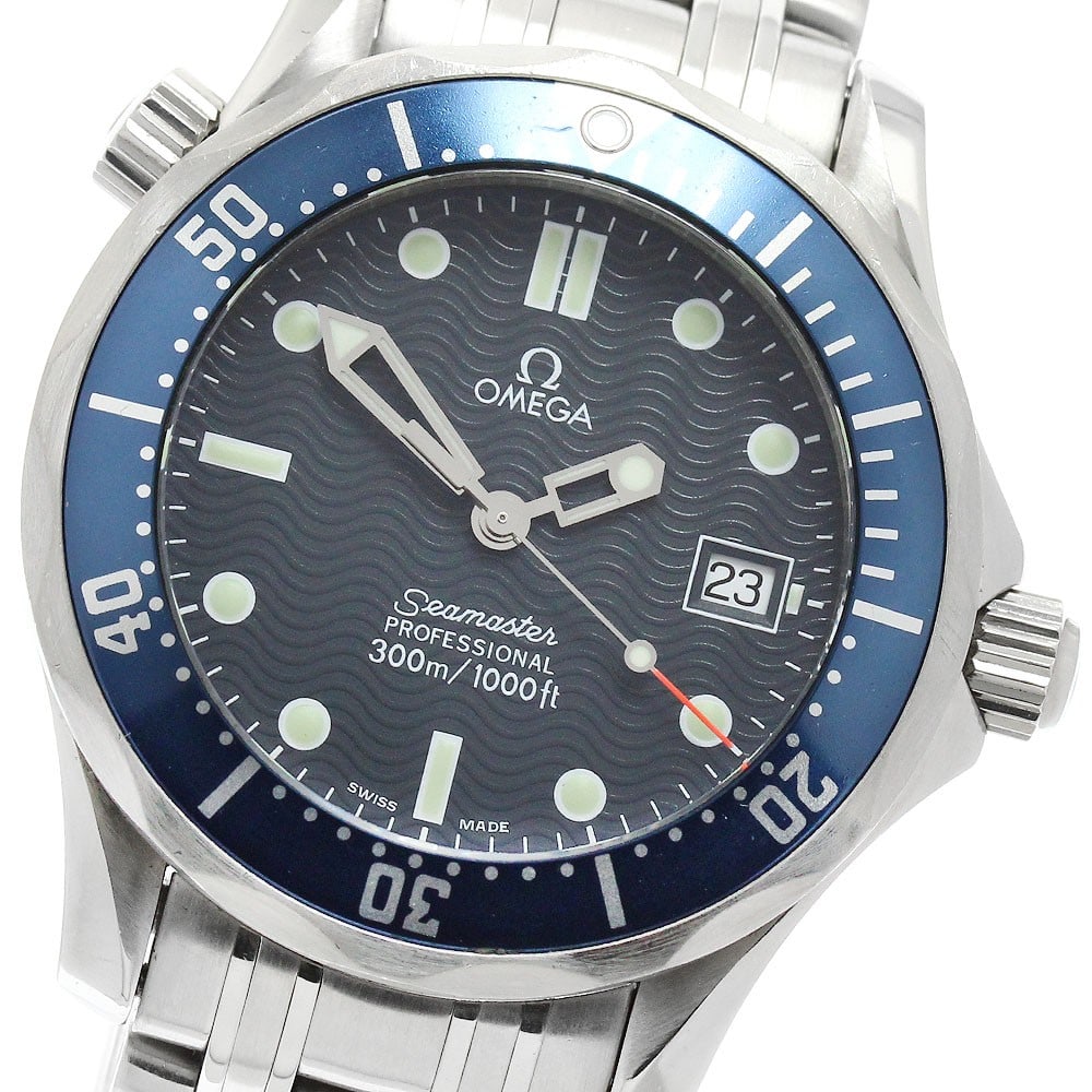 OMEGA Seamaster 300 Ref 2561.80 Quartz Date Steel Wristwatch: OMEGA Seamaster 300 Ref 2561.80 Quartz Date Steel Wristwatch OMEGA Seamaster 300 quartz wristwatch with a date display. This unisex model features a navy dial and a stainless steel case with matching 