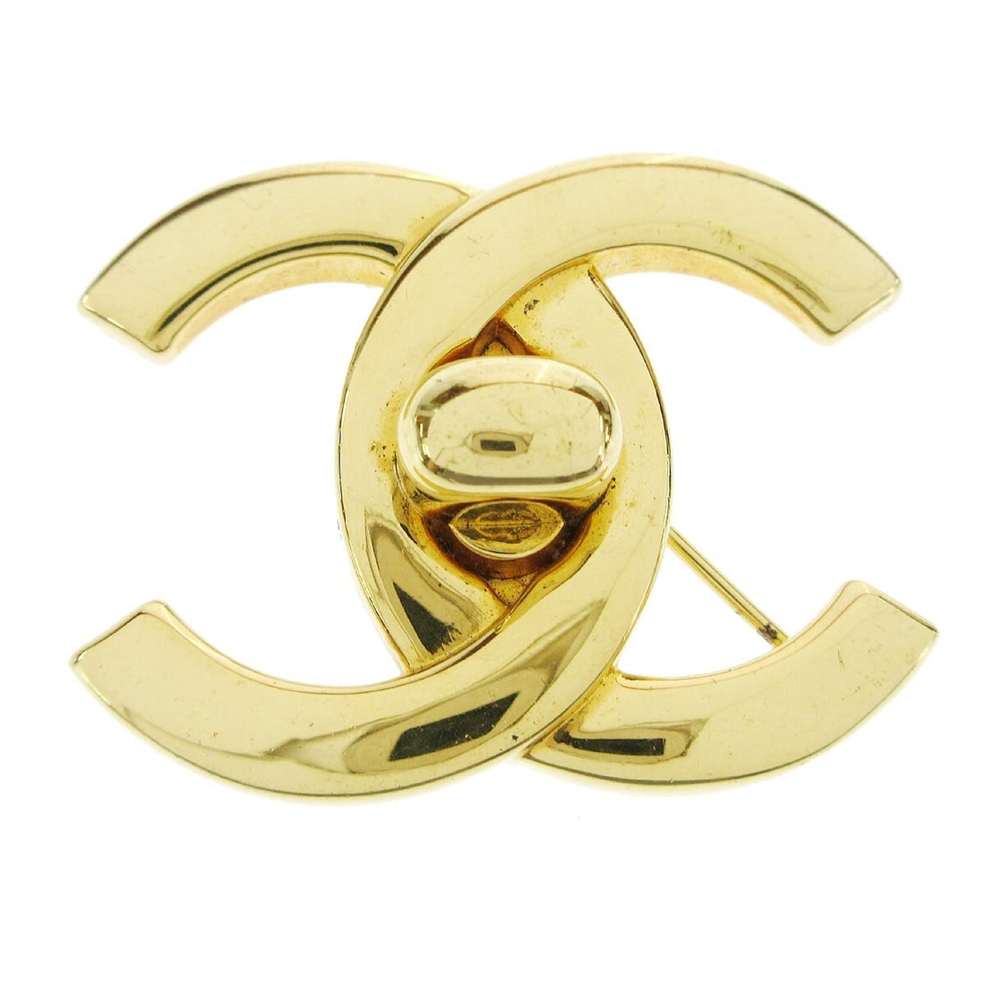 CHANEL 96P Turnlock CC Logo Gold Plated Brooch Pin: CHANEL 96P Turnlock CC Logo Gold Plated Brooch Pin Large Chanel turnlock brooch pin featuring the CC logo motif in gold-plated metal. Marked 96P and made in France. Condition is very good overall with