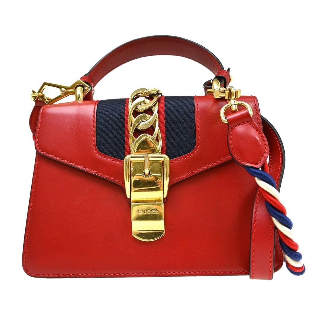 Gucci Sylvie medium red leather 2way shoulder bag 470270 493075: Gucci Sylvie medium red leather 2way shoulder bag 470270 493075 Vintage Gucci Sylvie medium 2-way shoulder bag in red leather. Made in Italy, this women's bag features a structured silhouette with bot