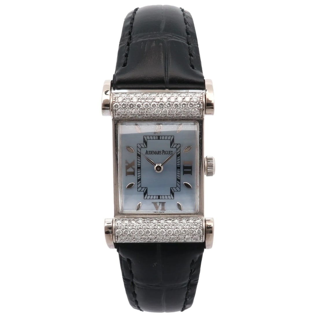 Audemars Piguet Canape Ladies Quartz Watch 18K White Gold MOP Dial: Audemars Piguet Canape Ladies Quartz Watch 18K White Gold MOP Dial Vintage Audemars Piguet Canape ladies wristwatch with a quartz movement and mother-of-pearl dial. This pre-owned watch is in good con