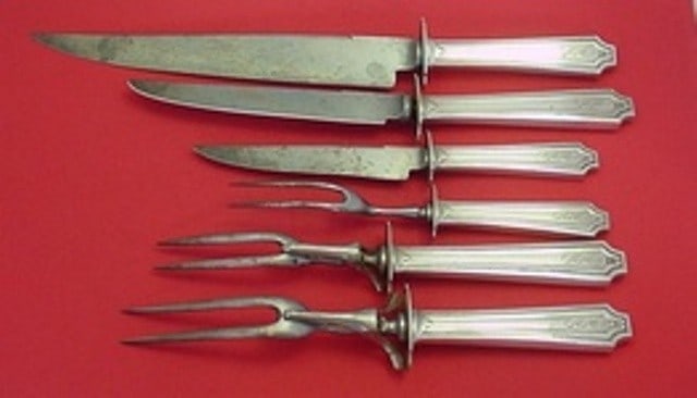 Whiting King Albert Sterling Silver 6pc Roast Carving Set: Whiting King Albert Sterling Silver 6pc Roast Carving Set Elevate your dining experience with this exquisite 6-piece Roast Carving Set in the King Albert pattern by Whiting. Crafted from sterling silv