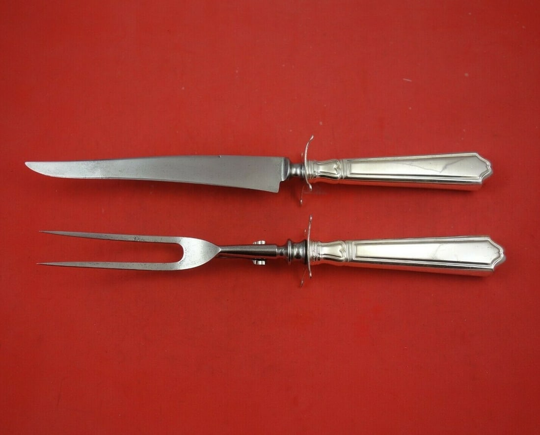 Gorham Saint Dunstan Plain Sterling Silver Carving Set 2pc: Gorham Saint Dunstan Plain Sterling Silver Carving Set 2pc This exquisite 2-piece roast carving set features the classic Saint Dunstan Plain pattern by Gorham, crafted from high-quality sterling silve