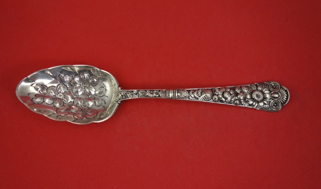 Gorham Cluny Sterling Berry Serving Spoon 8 3 8 Inch Flowers (1 of 2)