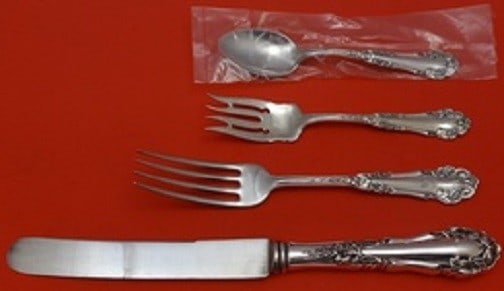 International Sterling Silver Marcell 4-Piece Dinner Setting: International Sterling Silver Marcell 4-Piece Dinner Setting This exquisite 4-piece dinner size place setting in the Marcell pattern by International Sterling is a timeless addition to any dining expe