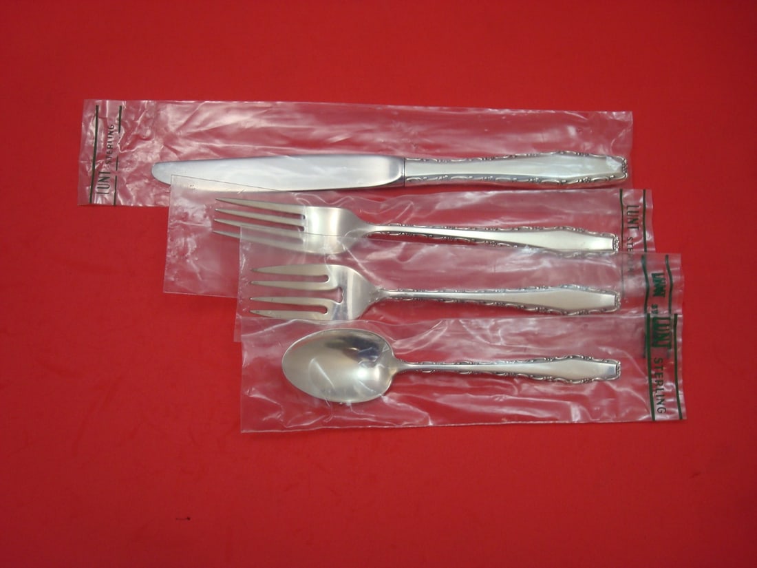 Lunt Rapallo Sterling Silver 4-Piece Regular Place Setting New: Lunt Rapallo Sterling Silver 4-Piece Regular Place Setting New Enhance your dining experience with this exquisite 4-piece regular size place setting from the Rapallo collection by Lunt. Made from high