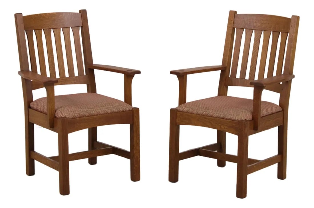 Set of Two Mission Style Oak Armchairs in Arts and Crafts Design: Set of Two Mission Style Oak Armchairs in Arts and Crafts Design This pair of Stickley Mission Oak armchairs features high-quality Arts & Crafts style construction with a brown oak finish. The chairs 