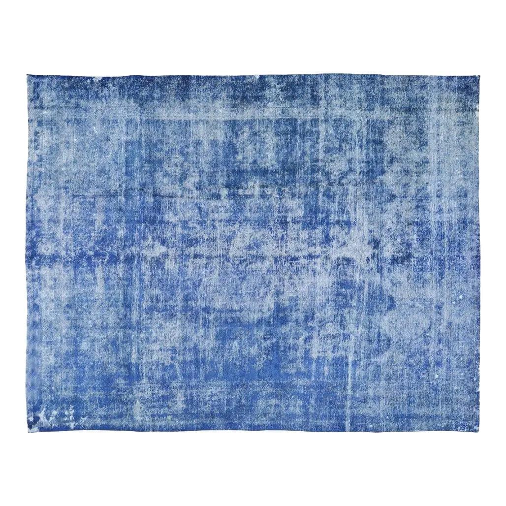 9'6" x 12'7" Hand-Knotted Wool Turkish Vintage Area Rug: 9'6" x 12'7" Hand-Knotted Wool Turkish Vintage Area Rug This vintage Turkish hand-knotted wool rug showcases traditional craftsmanship combined with a modern design sensibility. Crafted with care usin