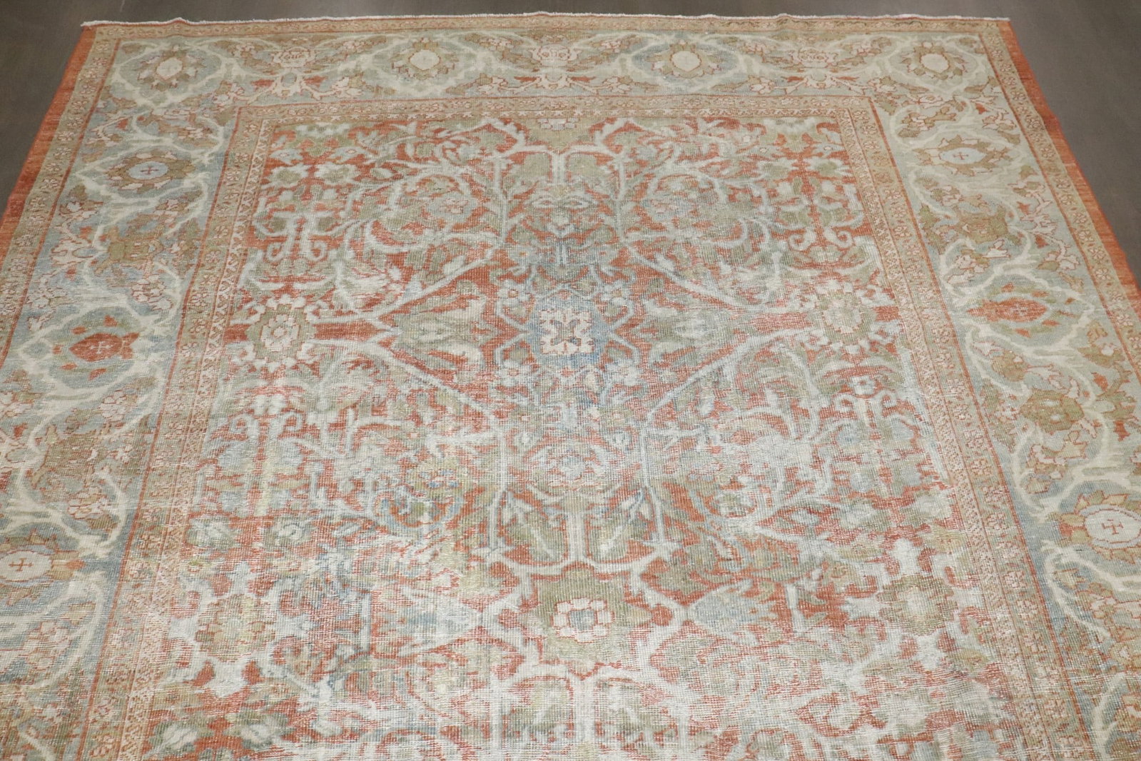 19th Century Sultanabad Mahal Room Rug 8' 5" x 11' 5": 19th Century Sultanabad Mahal Room Rug 8' 5" x 11' 5" A worn 19th century Sultanabad rug with a Shabby Chic look, suitable for a room setting. Pre-owned condition. Specifications Type: Shabby Chic, Su