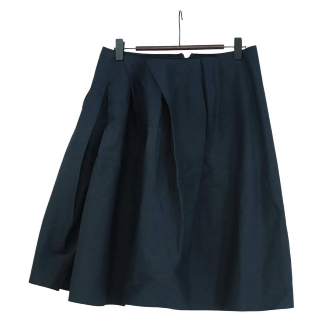 Prada Women's Navy Cotton Skirt Made in Italy: Prada Women's Navy Cotton Skirt Made in Italy This PRADA women's skirt is crafted from cotton in a navy hue, offering a classic and versatile style. Made in Italy, it features a shaft height of approx