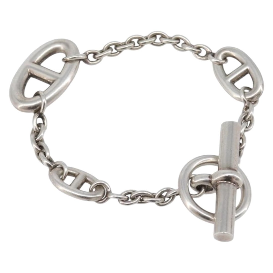 Hermes Farandole Ag925 Silver Bracelet 18cm with Box: Hermes Farandole Ag925 Silver Bracelet 18cm with Box Authentic HERMES Farandole ST bracelet in Ag925 silver with a classic silver-tone look. This women's bracelet is made in France and includes the it