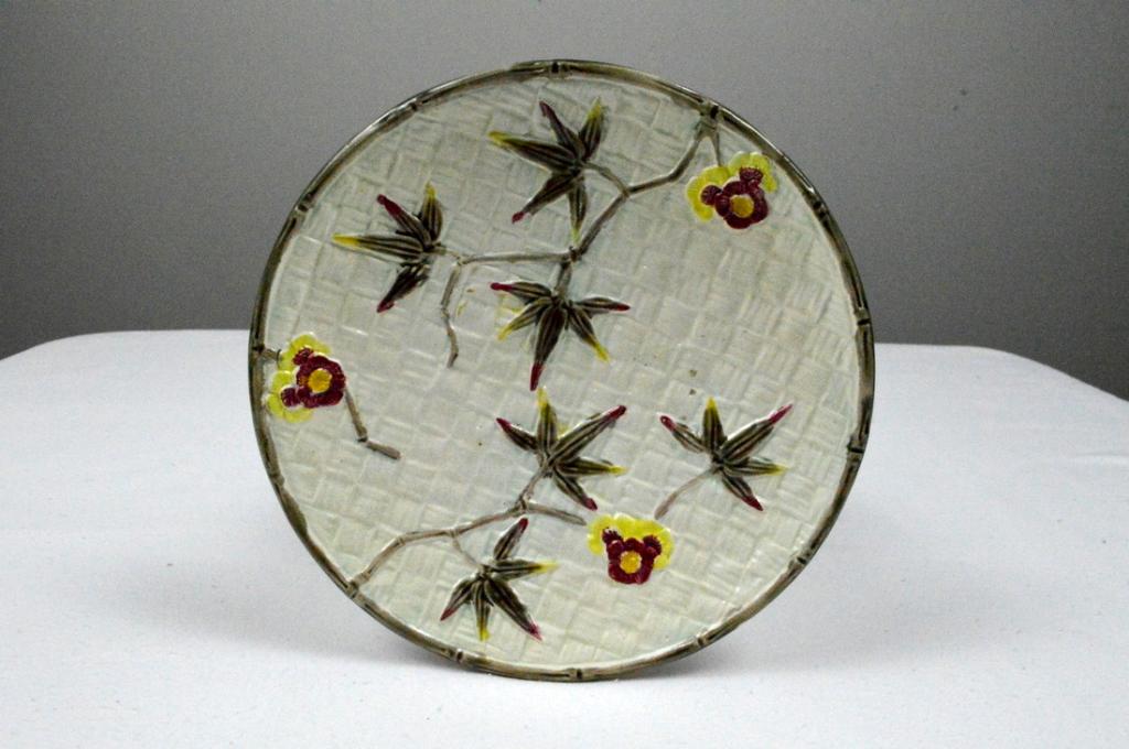 Majolica White Basket Weave Plate (1 of 5)