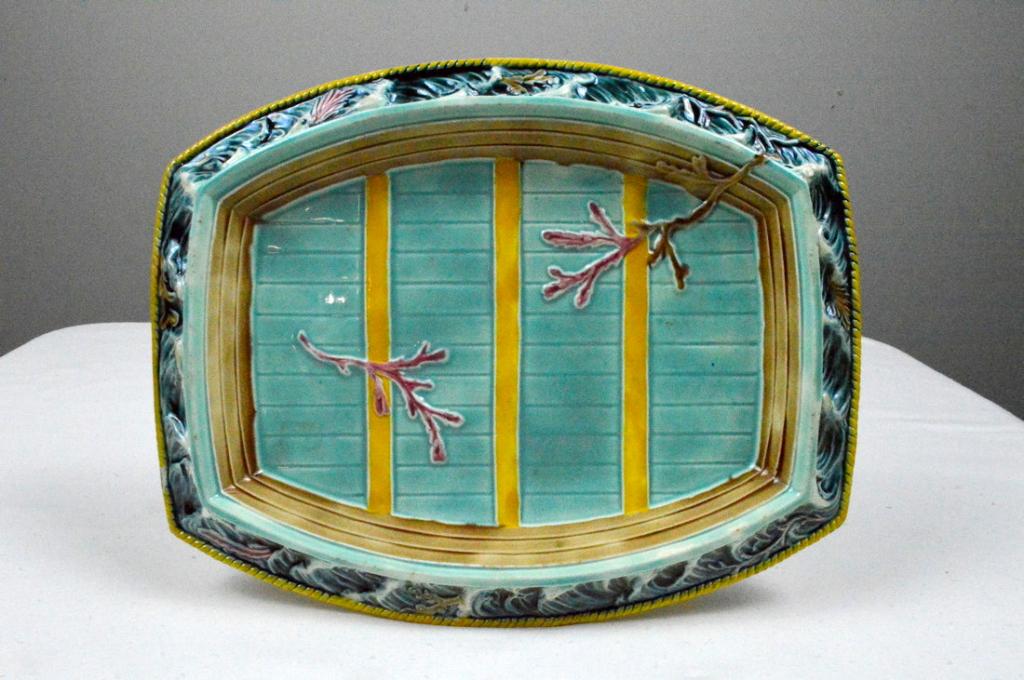 Wedgwood Majolica Ocean Bread Tray (1 of 4)