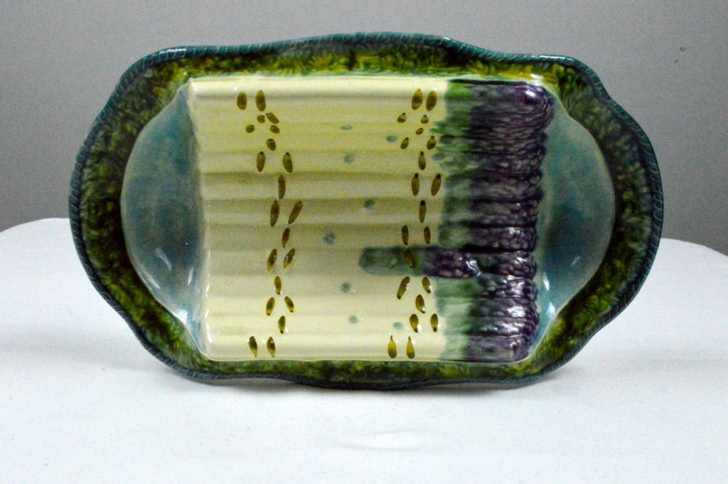 Majolica Asparagus Server (1 of 4)