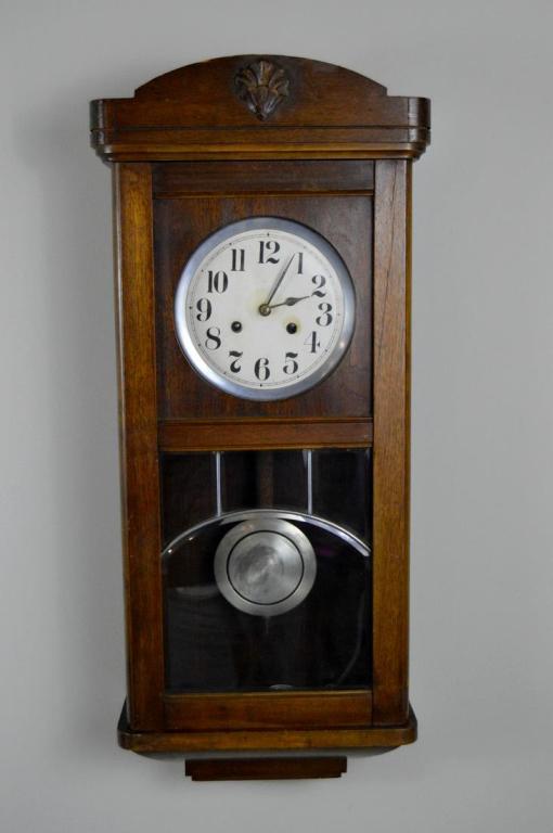 Globe-Wernicke Walnut Wall Clock (1 of 11)