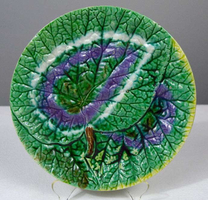 Majolica Begonia Leaf Plate (1 of 3)