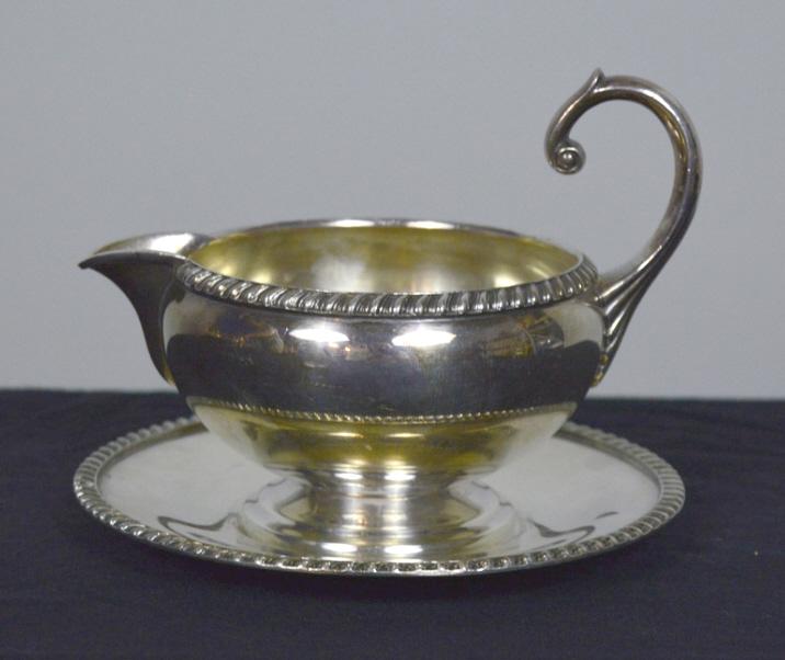 Silver Plate Gravy Boat and Saucer (1 of 7)