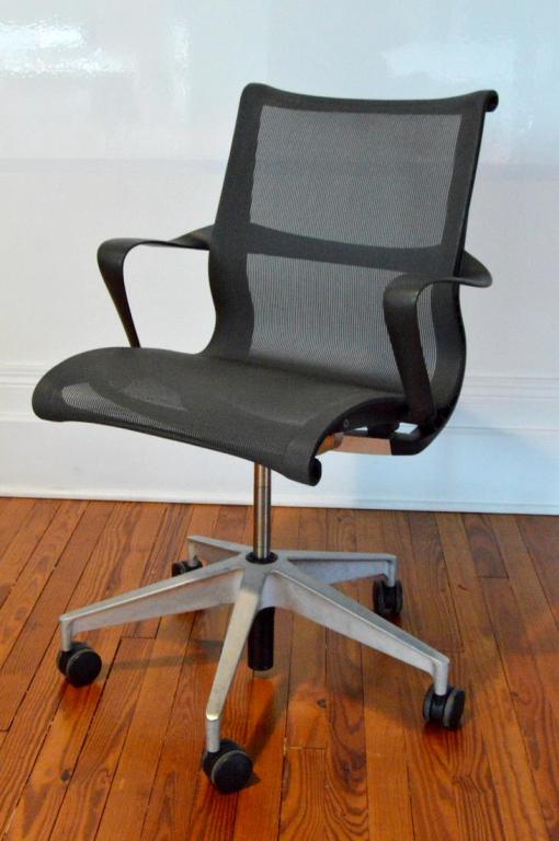 Herman Miller Setu Desk Chair: Mesh Fabric. Tagged underneath 37 x 24 x 21 in.
