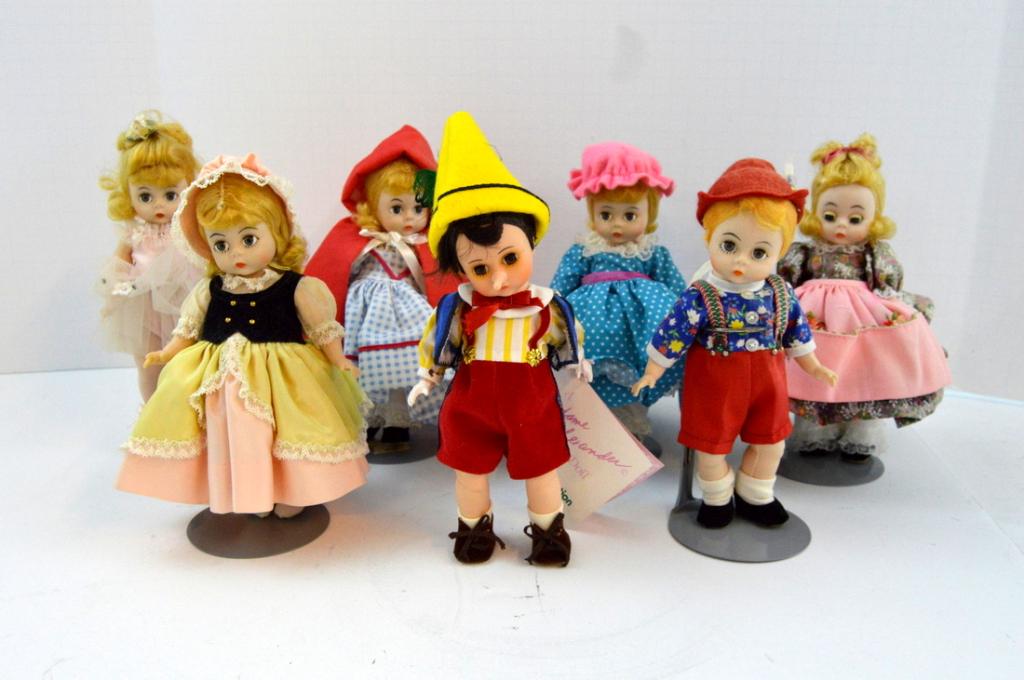 Seven Madame Alexander Nursery Rhyme Theme Dolls (1 of 8)