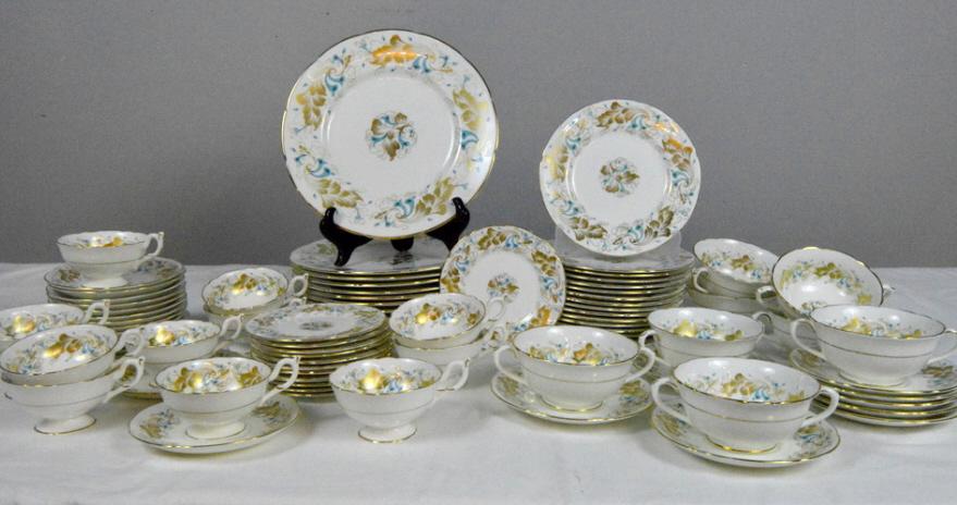 84 Piece Coalport Dinner Service, Strange Orchid (1 of 13)