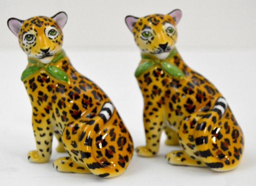 Lynn Chase "Jaguar Jungle" Salt & Pepper: Figural, each of a seated jaguar Each 4 in. tall. NOTE: Excellent condition