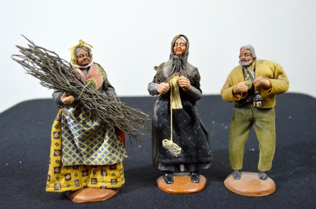 Three Santons Dolls (1 of 10)