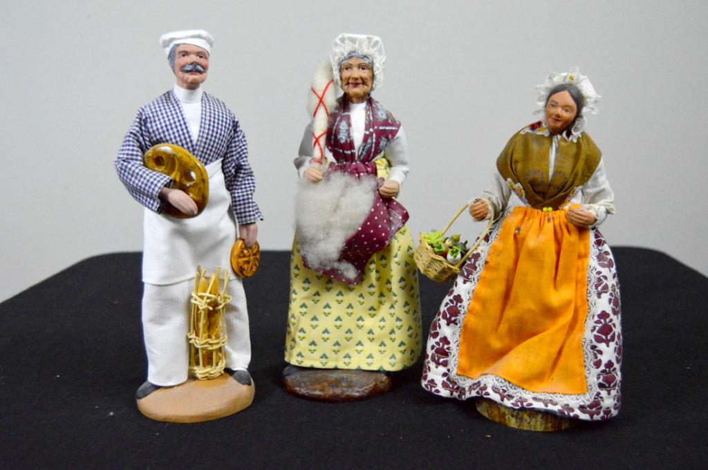 Three Santons Dolls (1 of 8)