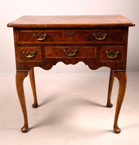 Queen Anne Style Dressing Table (1 of 11)