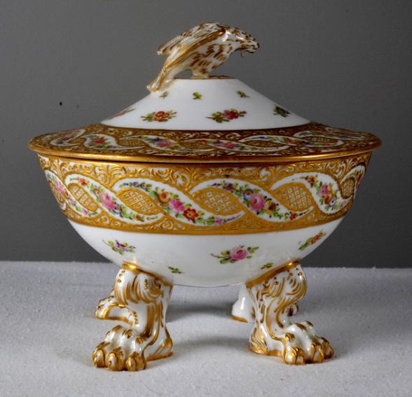 Meissen Footed Compote Dish with Lid (1 of 7)