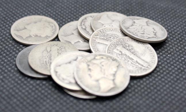 Assorted Mercury Dimes (1 of 2)