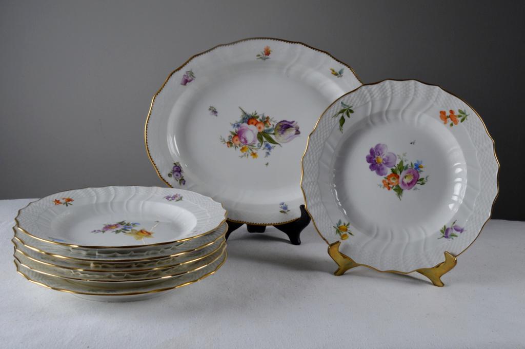 Six Royal Copenhagen Saxon Plates and Platter (1 of 5)