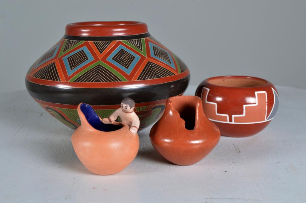 Collection of Modern Native American Pottery (1 of 10)