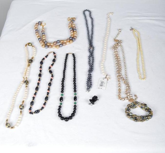 Faux Pearl Costume Jewelry (1 of 6)