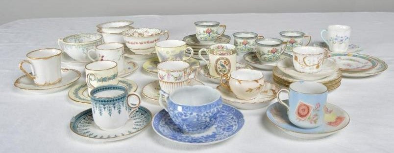 29 Saucers and 19 Tea Cups and Demitasse Cups: Some teacups have matching saucers Misc. saucers and demitasse Largest saucer 4 in. x 6 in. Very good condition