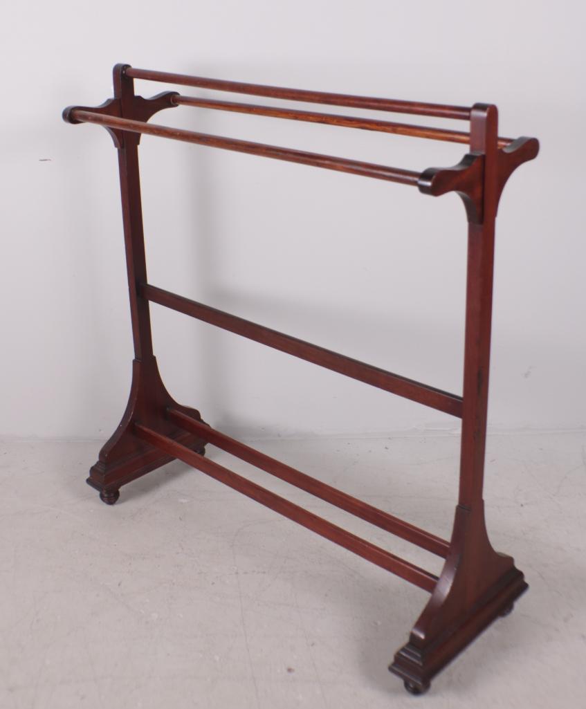 Mahogany Quilt Rack (1 of 3)