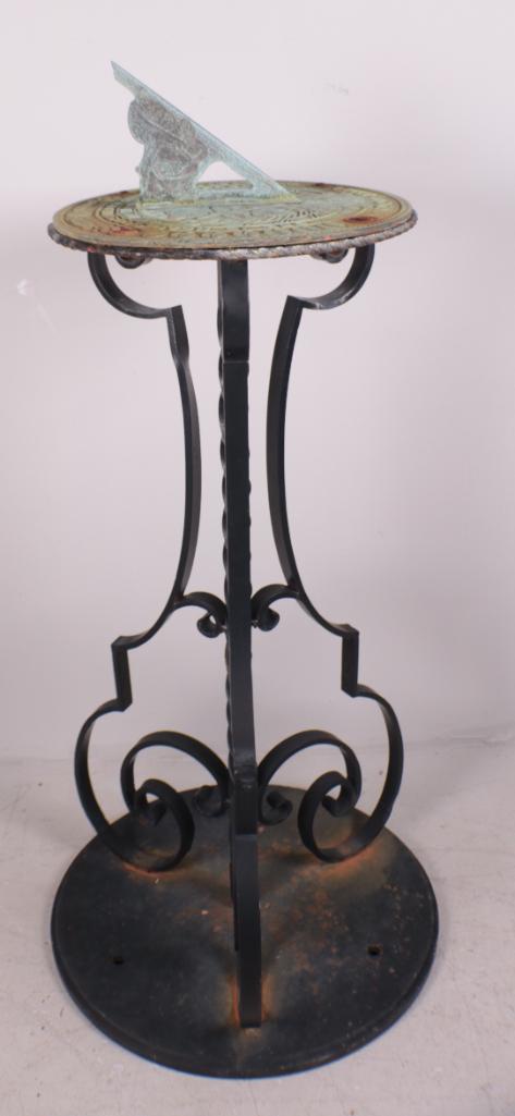 Garden Sundial on Stand (1 of 10)