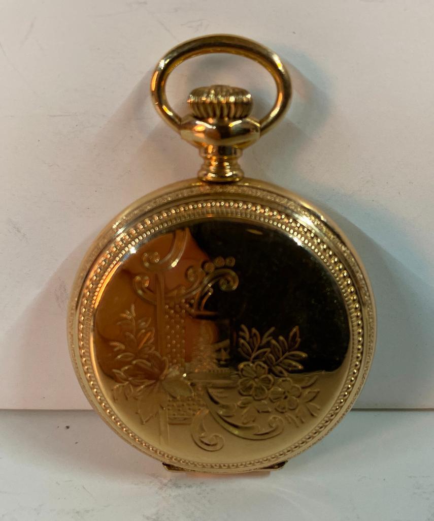 1900 Elgin 15 Jewel Railroad Pocket Watch: Size 16s, Serial # 8880764, Grade 248, gold filled hunter case, in working order. 1.625 in. Diameter