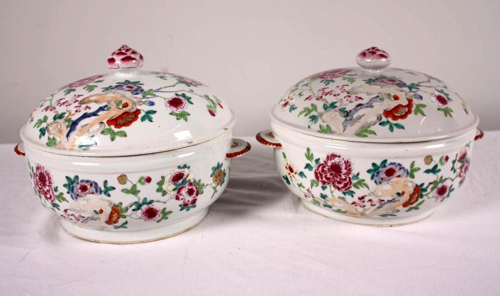 A near Pair of Chinese Lidded Pots (1 of 7)