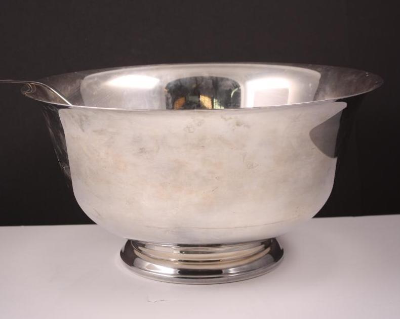Silver Plate Punch Bowl and Ladle (1 of 5)