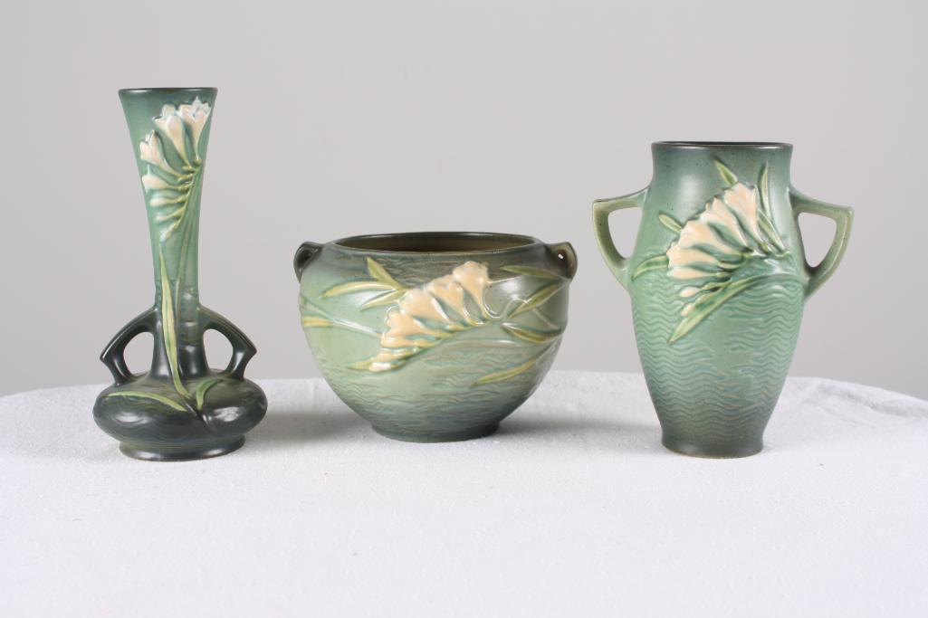 Grouping of Roseville Pottery Freesia Objects (1 of 10)