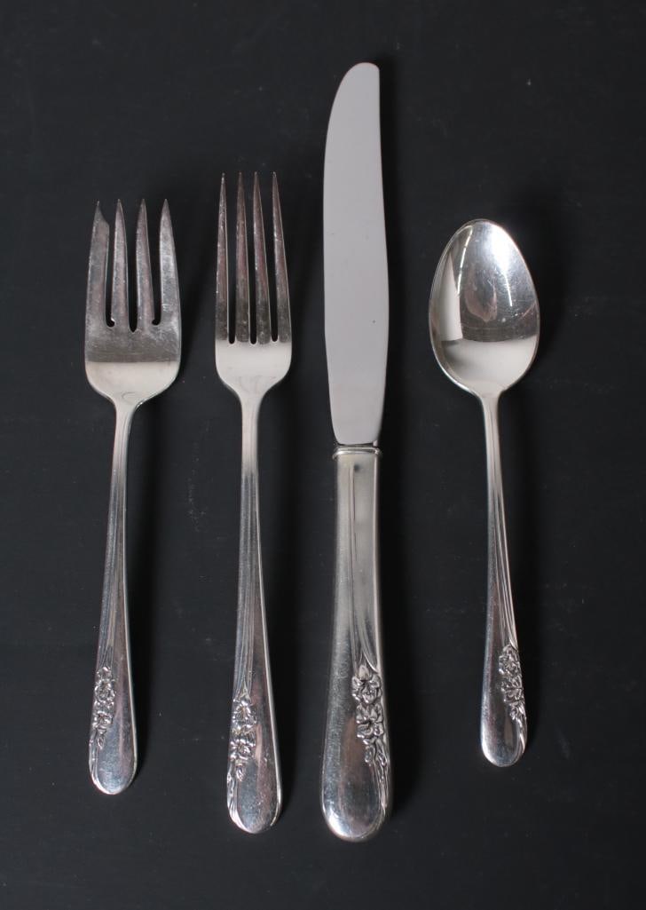 Blossom Time by Int. Silver Flatware 8 Sets (1 of 3)