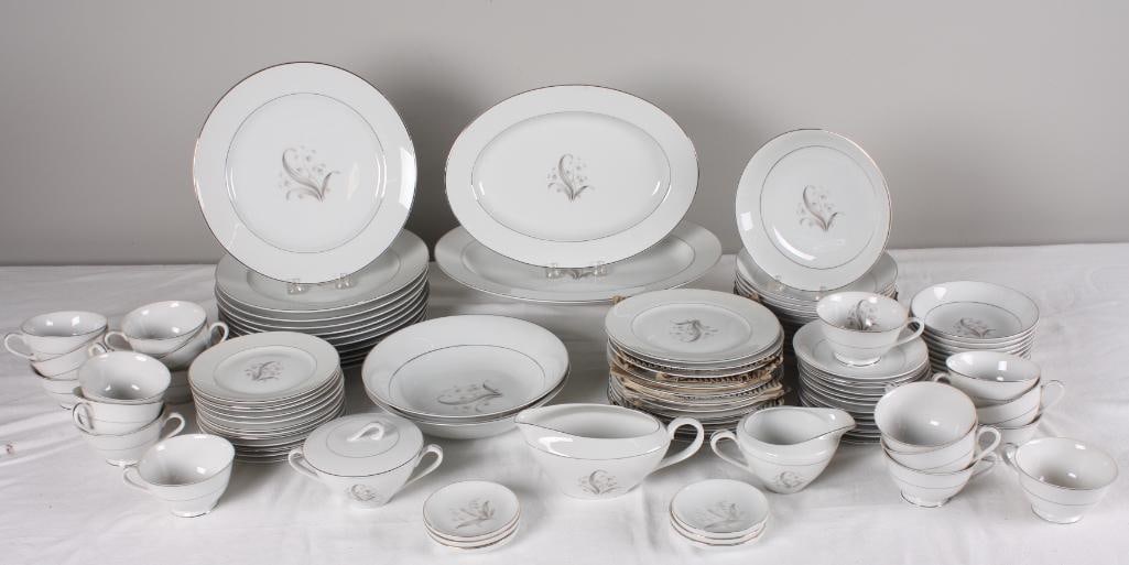 Lily Of The Valley China Set (1 of 9)