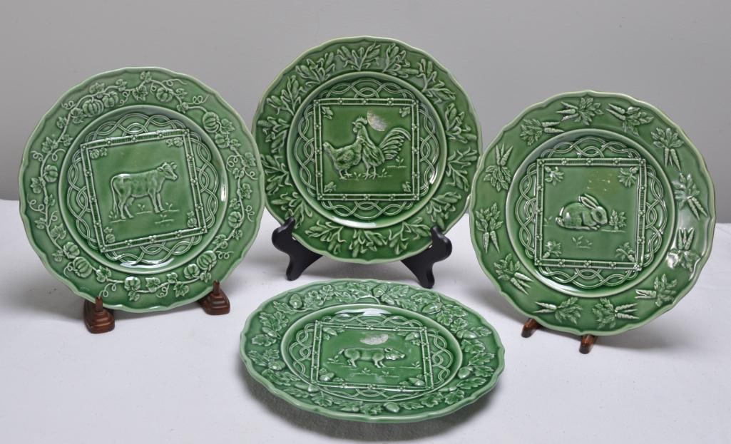 Four (4) Bordallo Pinheiro Majolica Green Farm Pattern Luncheon Plates (1 of 7)