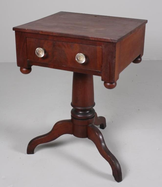 Federal Mahogany Work Table (1 of 10)