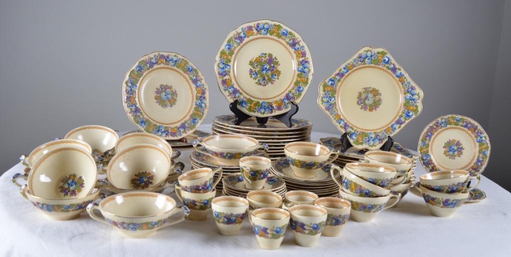 Crown Ducal Florentine Dinner Service (1 of 9)