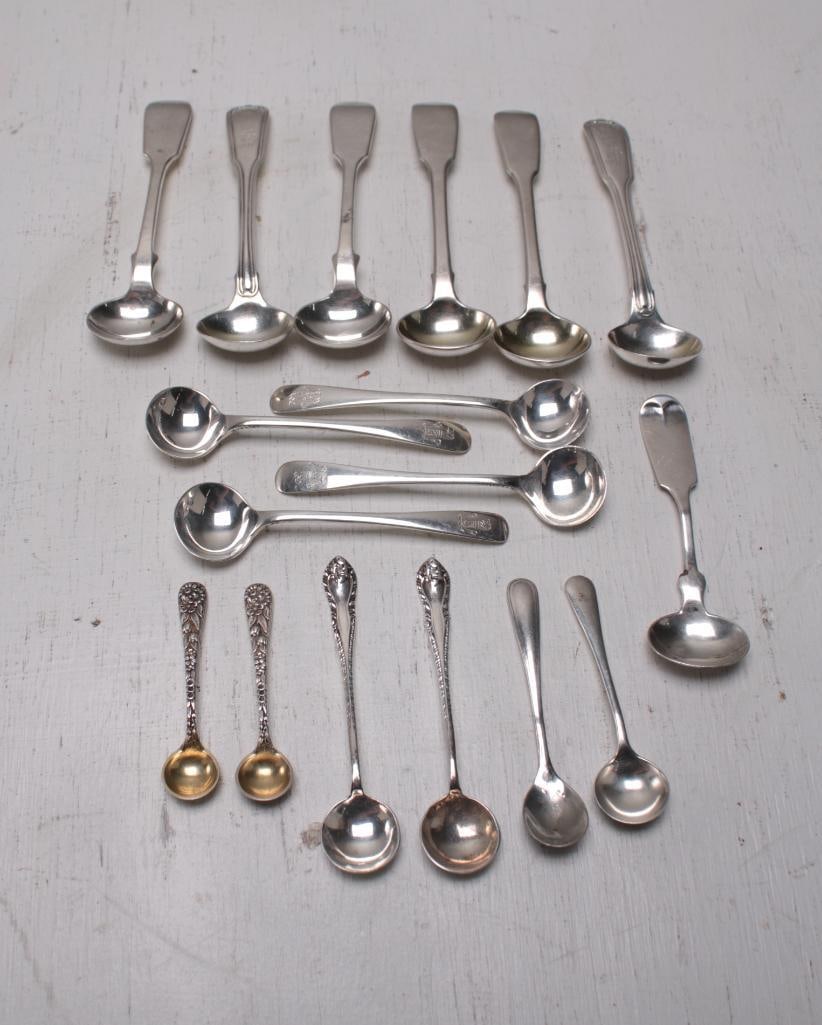 Seventeen (17) Sterling Silver Salt Ladles (1 of 6)