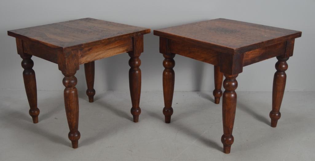 Pair of Oak Stained End Tables (1 of 8)