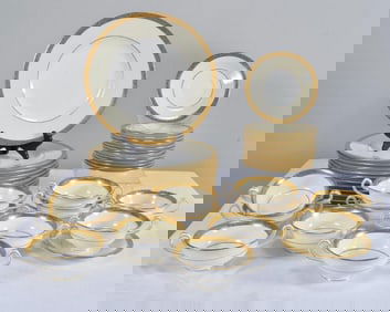 Thirty-Eight (38) Pieces Minton Westminster K154